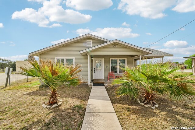 Listing photo id 2 for 102 Lady Badger