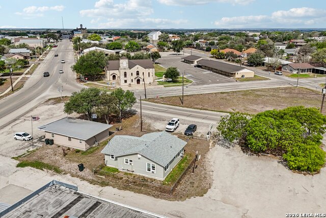 Listing photo id 47 for 102 Lady Badger