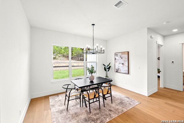 Image 15 of 49 For 728 Mountain Creek Trail