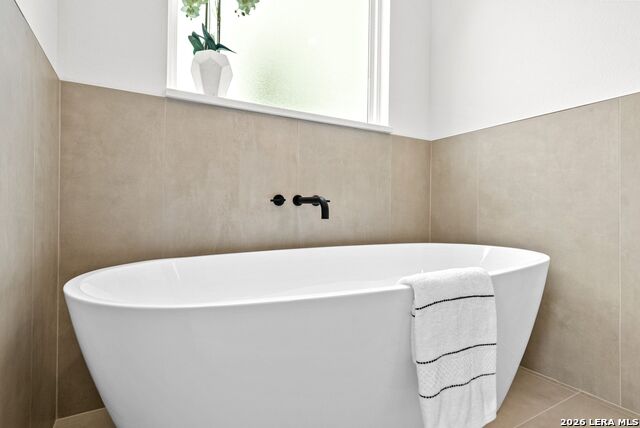 Image 22 of 49 For 728 Mountain Creek Trail