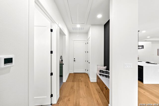 Image 28 of 49 For 728 Mountain Creek Trail