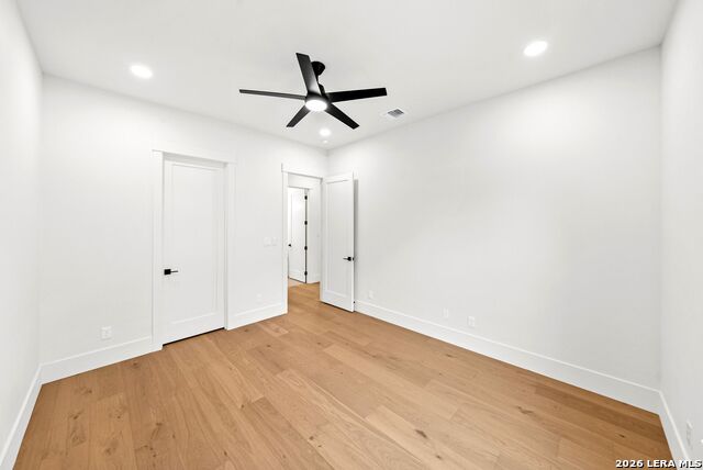 Image 32 of 49 For 728 Mountain Creek Trail