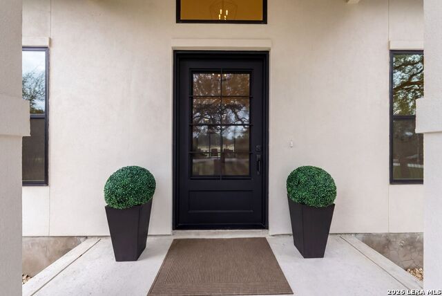 Image 4 of 49 For 728 Mountain Creek Trail