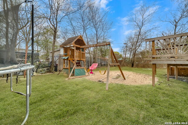 Image 23 of 25 For 1650 Laurel W