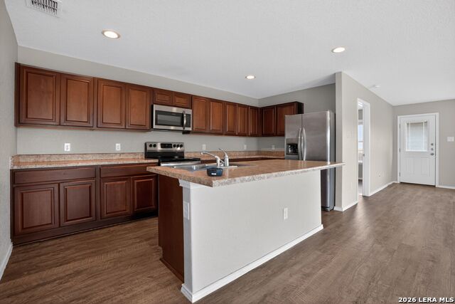 Image 9 of 26 For 7504 Twin Pine Ct