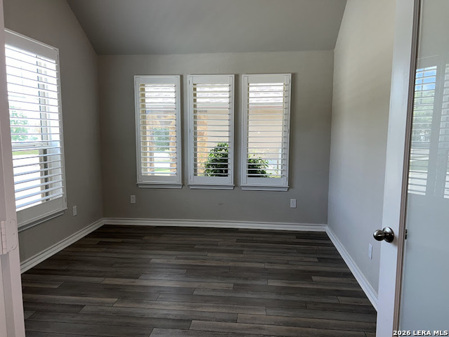 Image 2 of 35 For 307 James Bonham Way