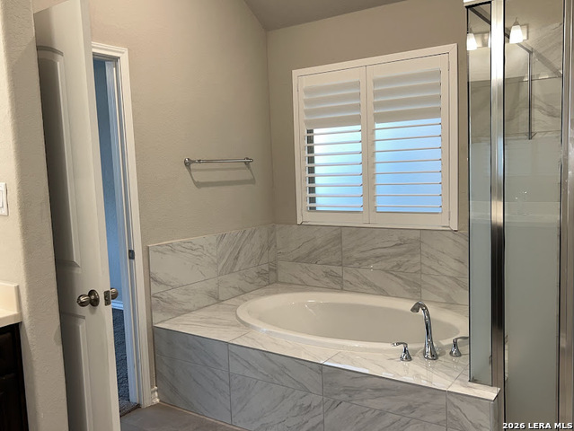 Image 28 of 35 For 307 James Bonham Way