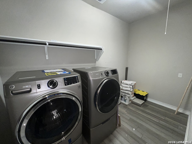 Image 31 of 35 For 307 James Bonham Way