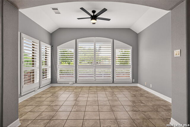 Image 22 of 54 For 25922 Peregrine Rdg