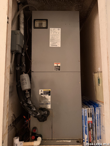 Image 17 of 27 For 8349 Morning Grv