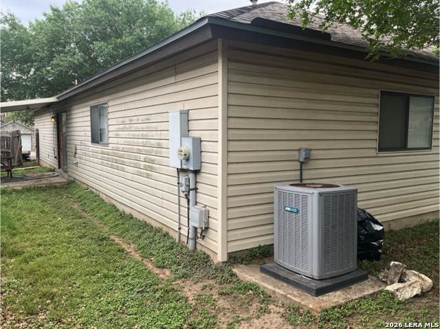 Image 24 of 27 For 8349 Morning Grv