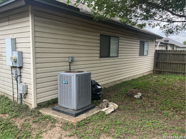 Image 25 of 27 For 8349 Morning Grv