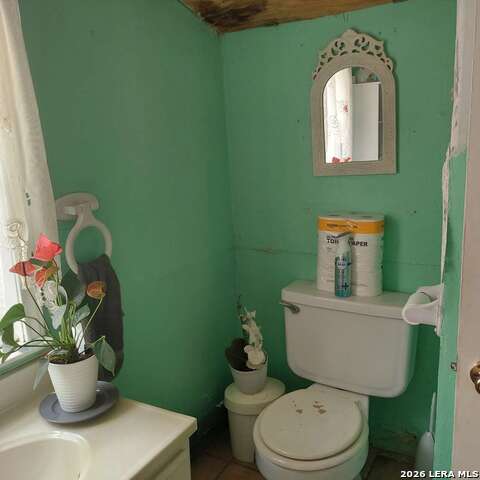 Image 9 of 26 For 387 Mills Ranch Rd