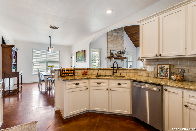 Image 13 of 43 For 106 River Mountain Dr