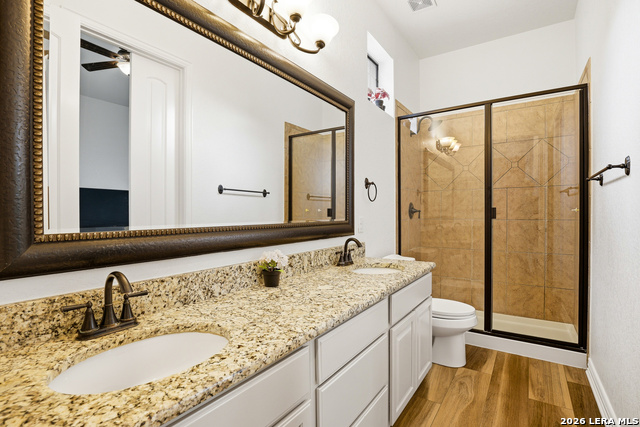 Image 26 of 50 For 3023 Spider Lily