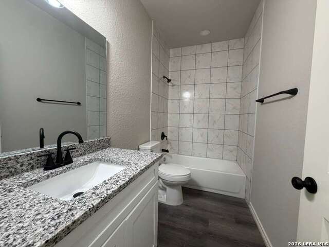 Image 11 of 13 For 7616 Windsor Oaks