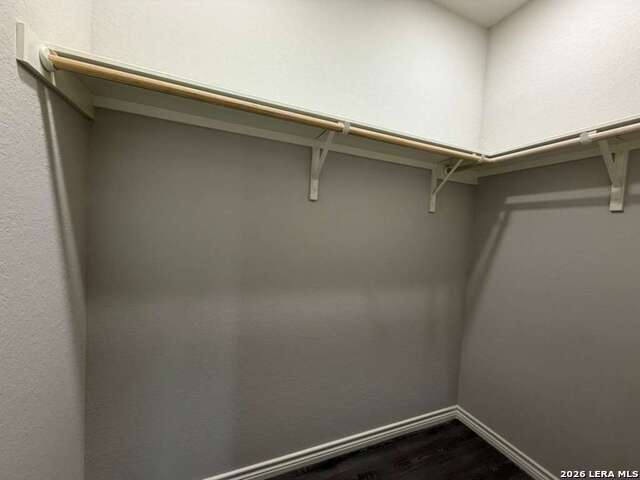 Image 9 of 13 For 7616 Windsor Oaks