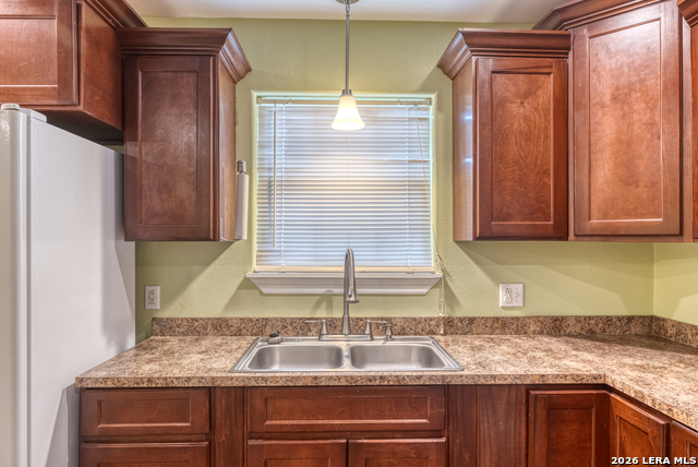 Image 10 of 34 For 411 Calera W