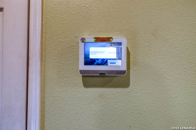 Image 12 of 34 For 411 Calera W