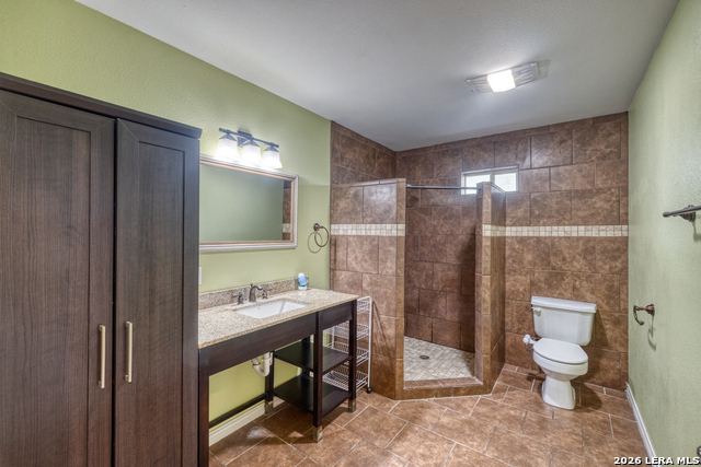 Image 14 of 34 For 411 Calera W