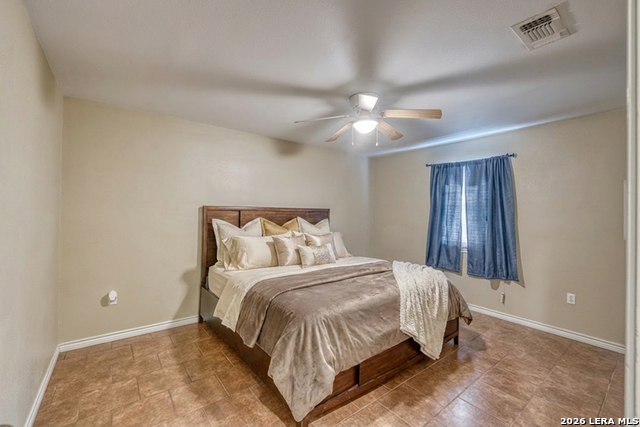 Image 18 of 34 For 411 Calera W