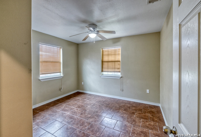 Image 19 of 34 For 411 Calera W