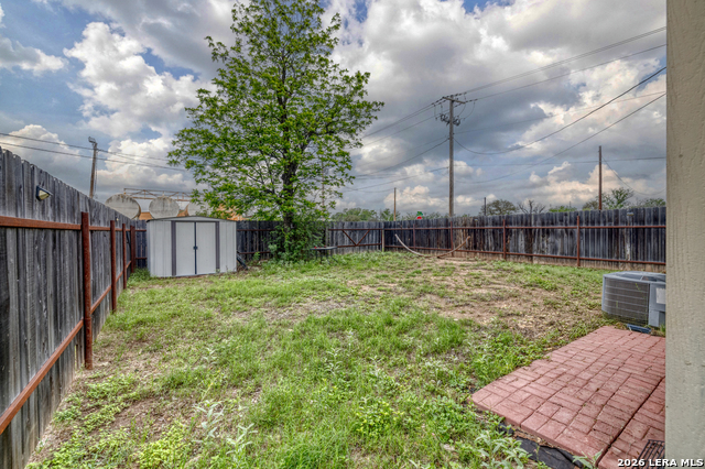 Image 23 of 34 For 411 Calera W