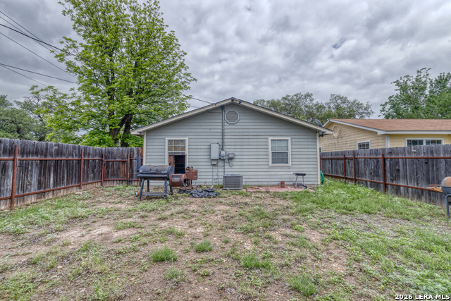 Image 25 of 34 For 411 Calera W