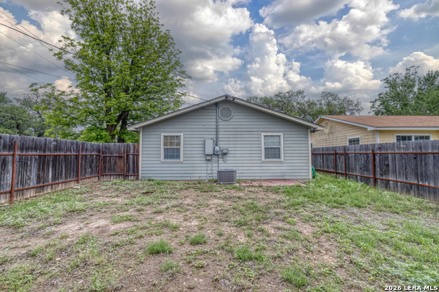 Image 26 of 34 For 411 Calera W