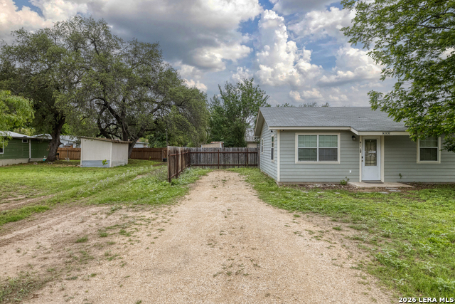 Image 27 of 34 For 411 Calera W