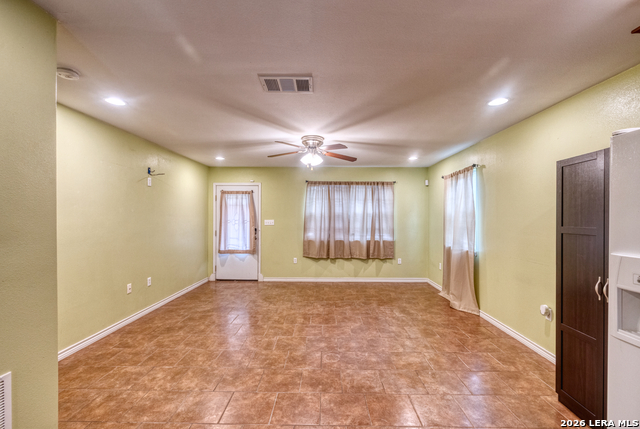 Image 5 of 34 For 411 Calera W