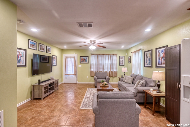 Image 6 of 34 For 411 Calera W