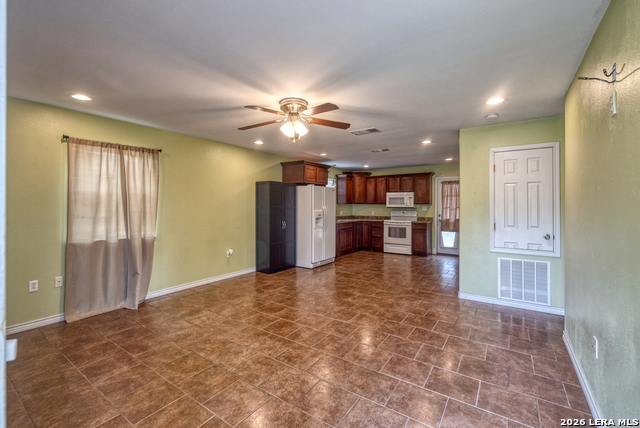 Image 7 of 34 For 411 Calera W