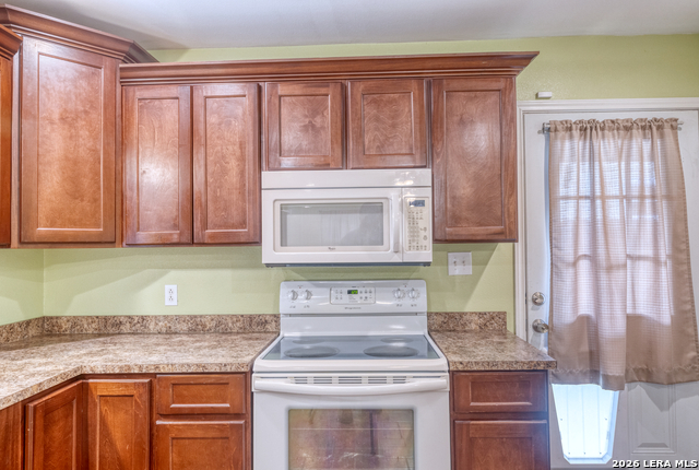 Image 9 of 34 For 411 Calera W