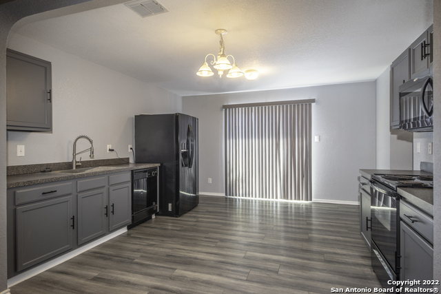 Image 16 of 29 For 5402 Harefield Dr