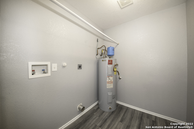 Image 20 of 29 For 5402 Harefield Dr