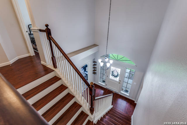 Listing photo id 13 for 2310 Oak Castle