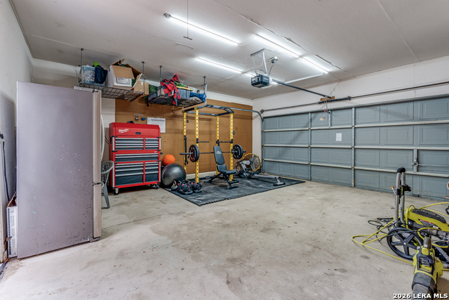 Listing photo id 20 for 2310 Oak Castle