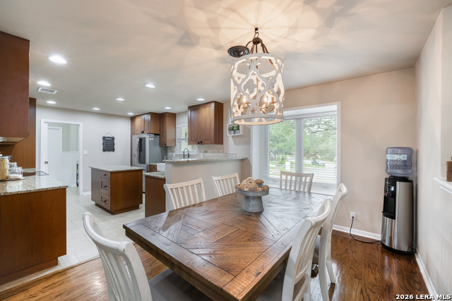 Image 18 of 70 For 1252 Abbotsbury