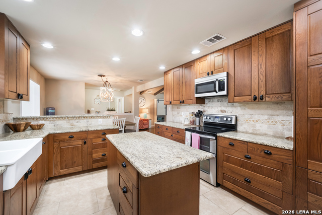 Image 23 of 70 For 1252 Abbotsbury