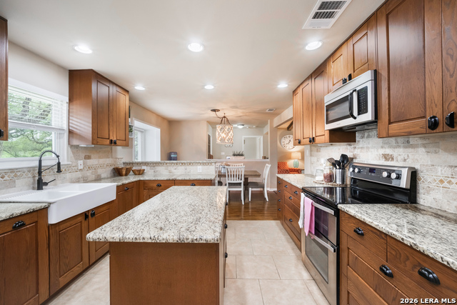 Image 24 of 70 For 1252 Abbotsbury