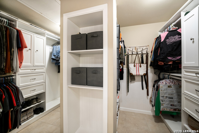 Image 42 of 70 For 1252 Abbotsbury