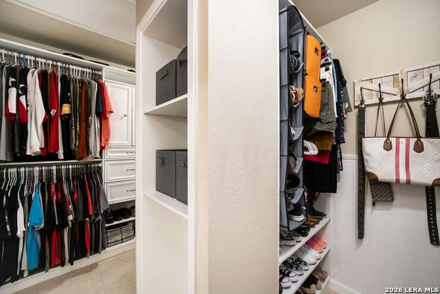 Image 44 of 70 For 1252 Abbotsbury