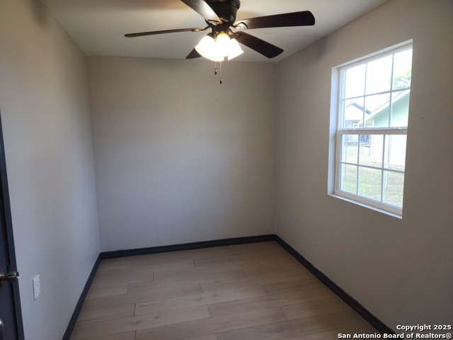 Image 10 of 16 For 20335 Campbellton Rd