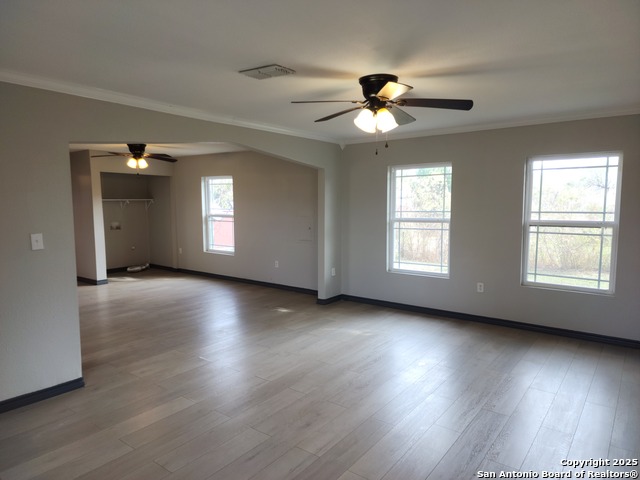 Image 11 of 16 For 20335 Campbellton Rd