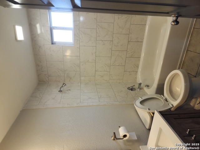 Image 12 of 16 For 20335 Campbellton Rd