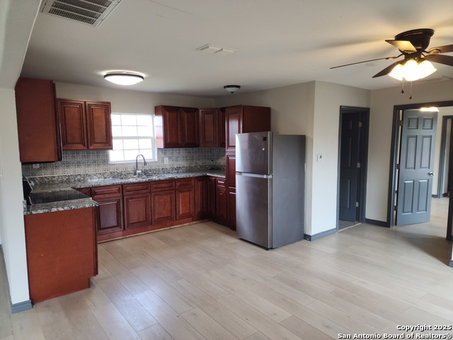 Image 5 of 16 For 20335 Campbellton Rd