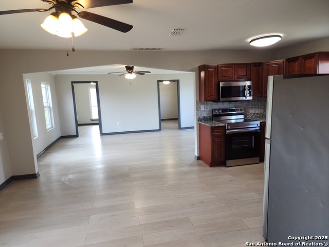 Image 6 of 16 For 20335 Campbellton Rd