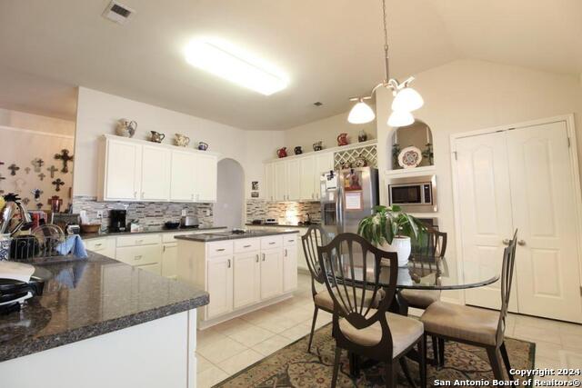 Image 5 of 18 For 8 Dallari Ct