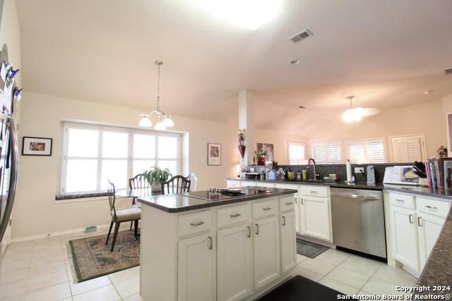 Image 6 of 18 For 8 Dallari Ct